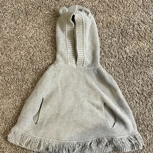 Gap kids size 5T cute poncho sweater